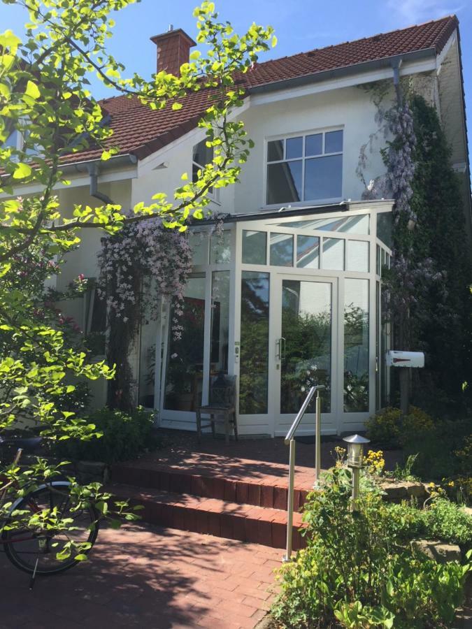 Zwischen Teutoburger Wald Und Universitaet بيليفيلد المظهر الخارجي الصورة